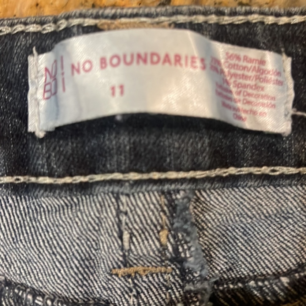 Jean Shorts - Picture 3 of 4